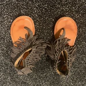 🔥🔥NOT RATED FRINGE T STRAP SANDALS
